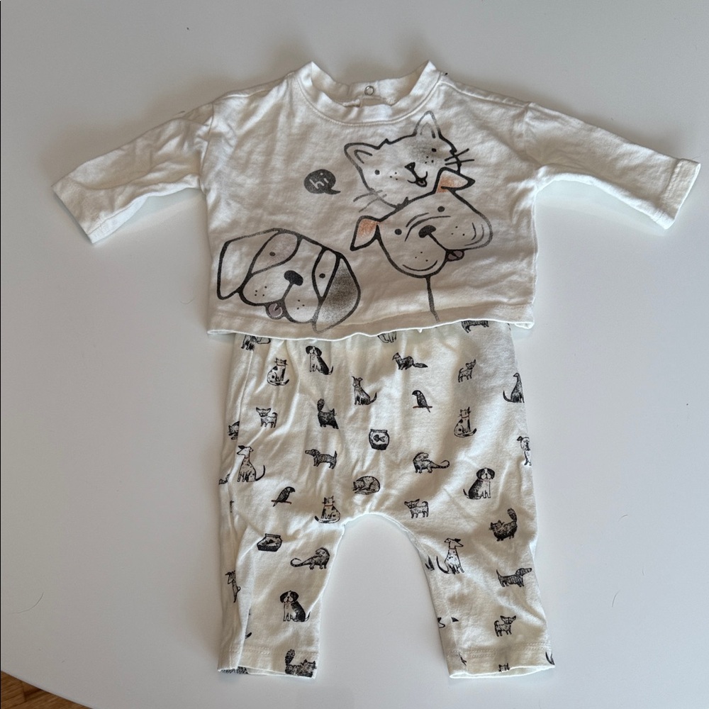Gender Neutral BabyGap Pet Outfit